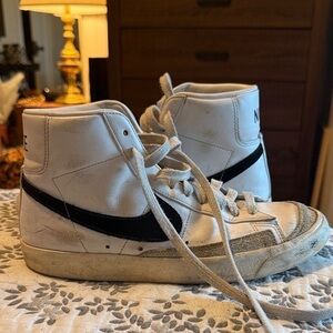 Nike White and Gray Sneakers